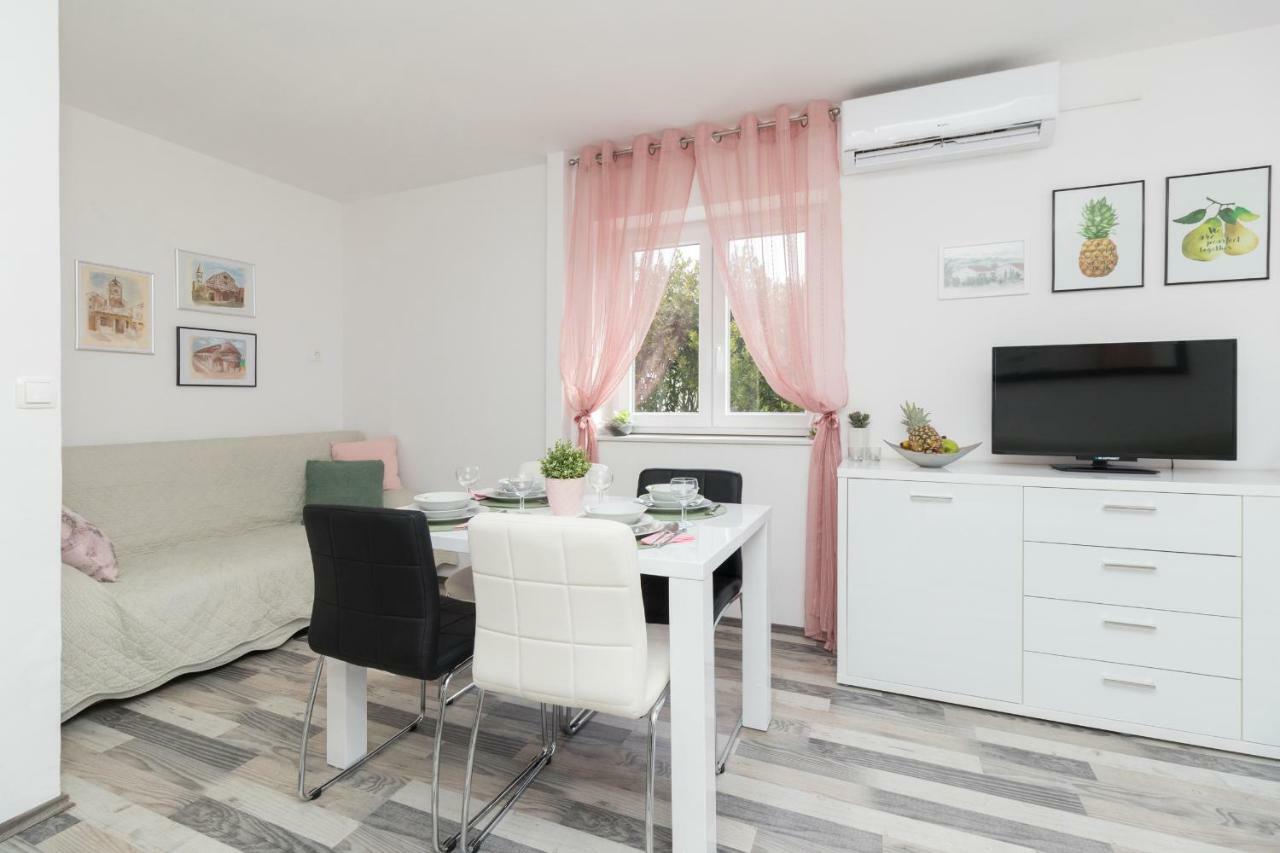 Apartman Roko Petrcane Eksteriør bilde